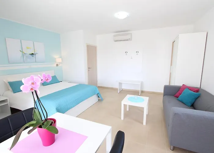 Emanuel Апартаменты