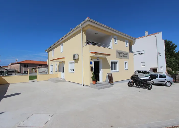 Emanuel Διαμέρισμα *