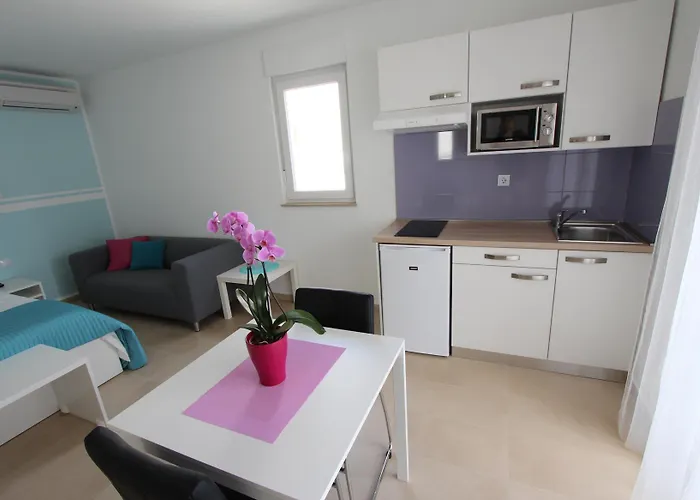 Emanuel Ρόβινι