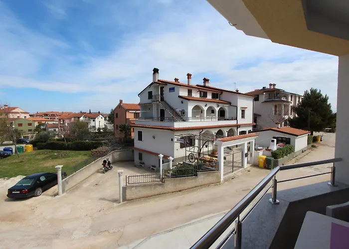 Emanuel Διαμέρισμα Ρόβινι