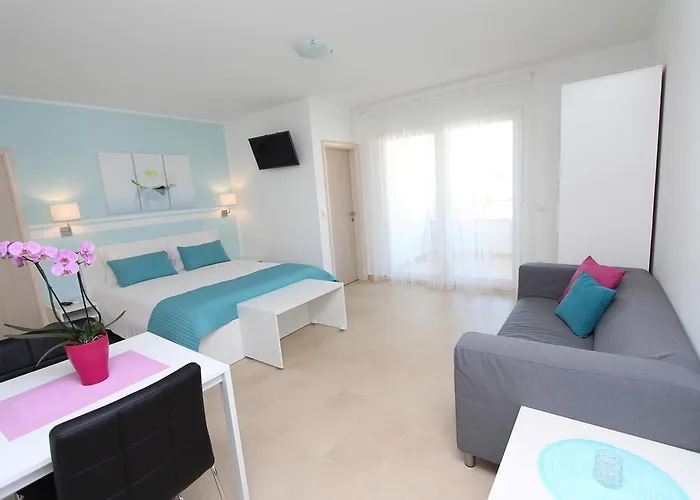 Emanuel Διαμέρισμα *